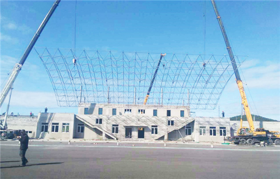 七台河新一中运动场网架工程