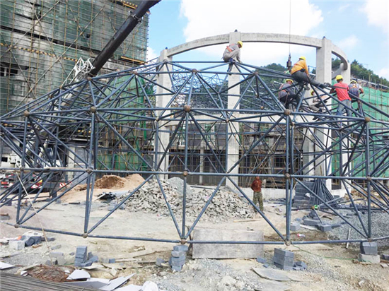 河南信阳万象城球形网架工程